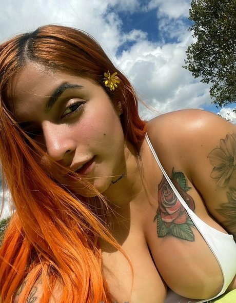 rousse 777 model nudes pictures