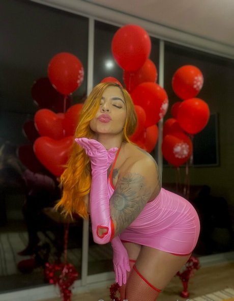 rousse 777 naked star picture