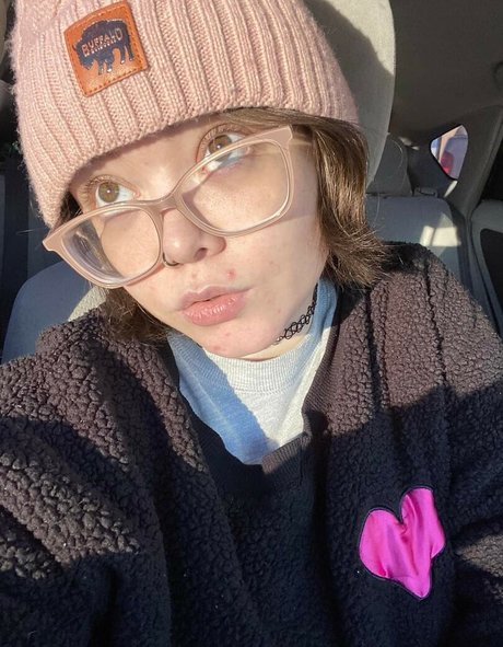 Lilac Lullaby star free pictures