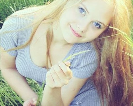 Emily Cutie pornstar nice archive