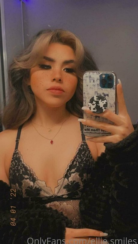 Geminisavy model high quality pictures