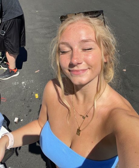 midget trans onlyfans pornographic img