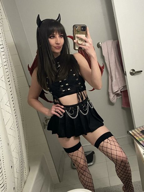 famous nude onlyfans porno pic