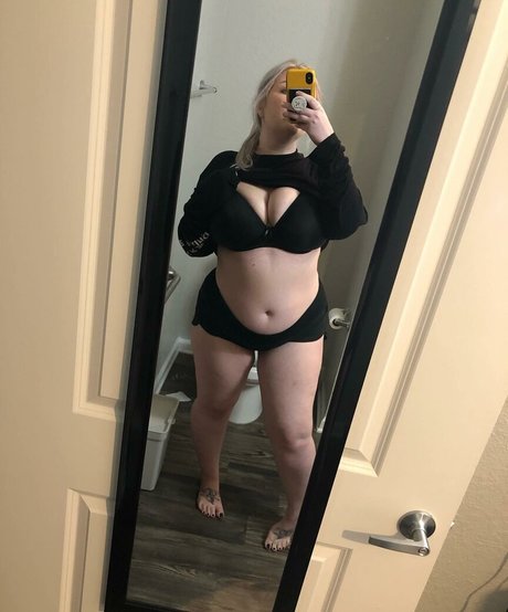 Bailey Bee star xxx gallery