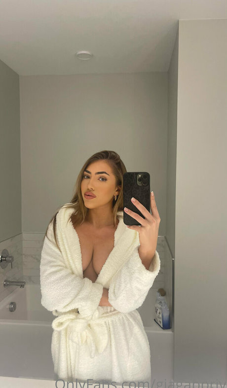 giagabpriv perfect star pic