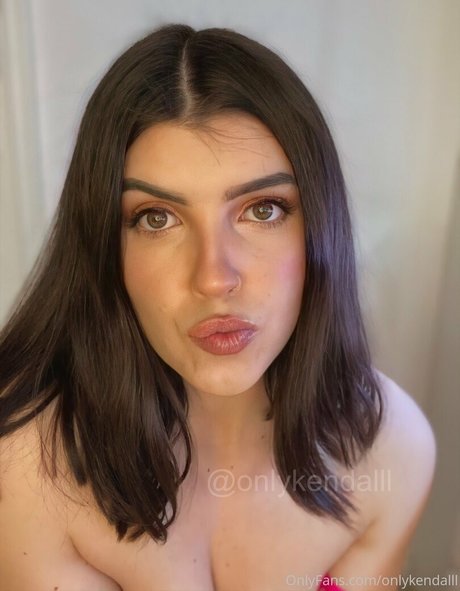 averywestvip high quality model photo