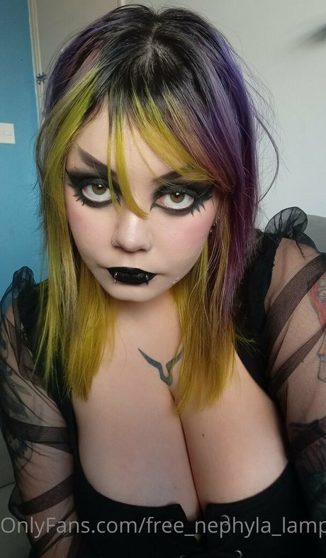 freecyber nyxie sex model photo