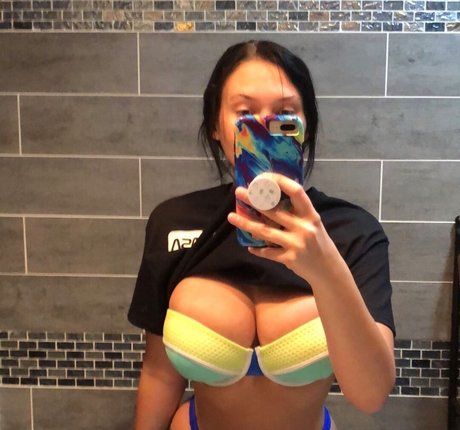 Michelleyroo model art photo