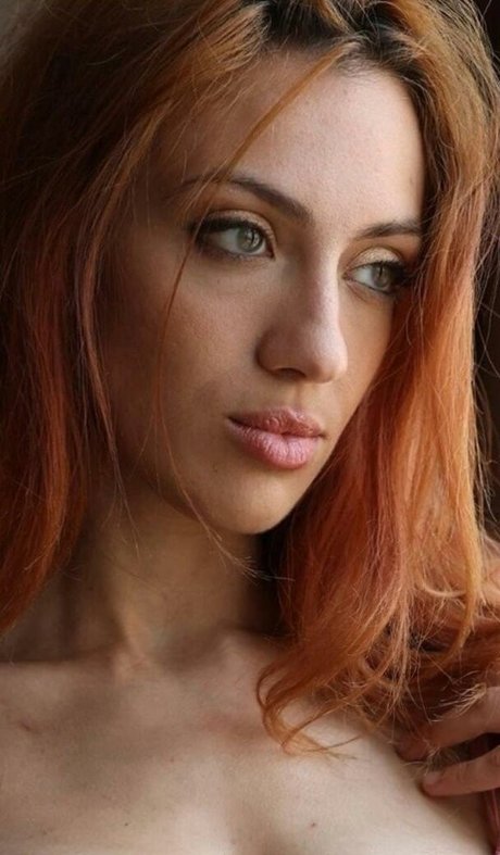 Martina Amoro perfect star image