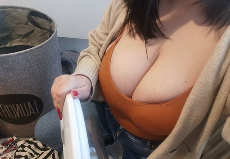 NextDoorQueen exclusive model img