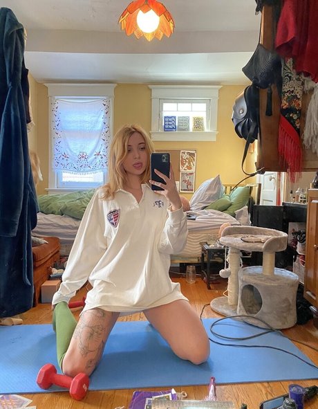 rosalindcorrupts pretty actress img