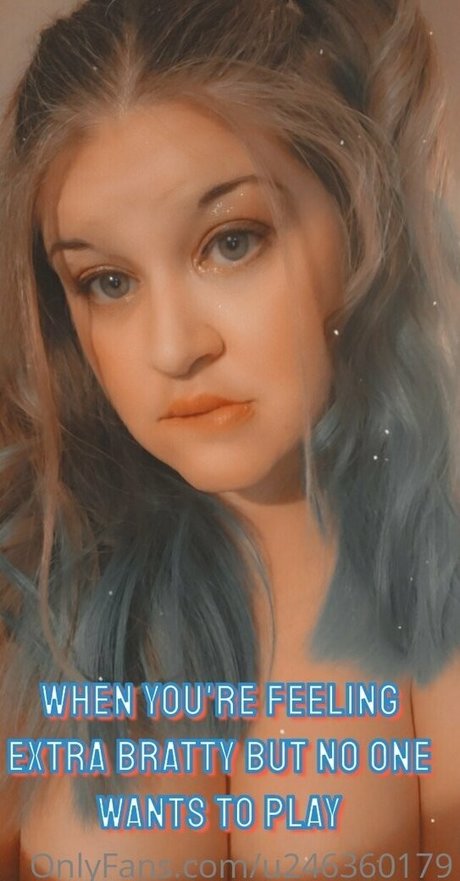 naughtylilnekofree adult model image