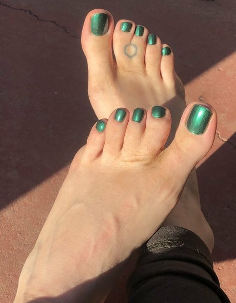 cutewebbies naked pornstar picture