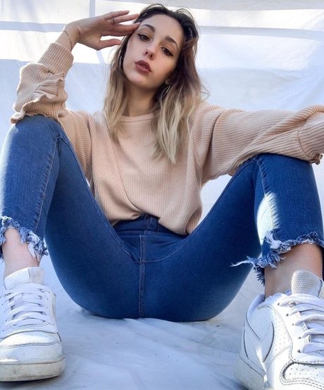 agusdigri model pornographic pics