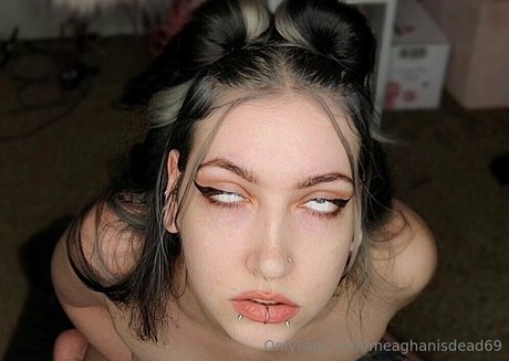 meaghanisdead69 model xxx photos