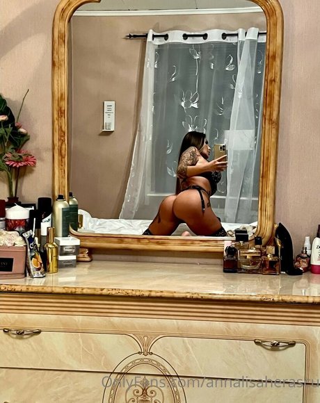 Anna Lisa Herascu star pretty pics