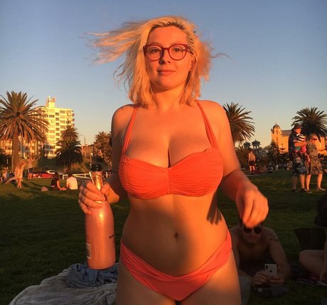 SliceOfSalami pornstar beautiful img