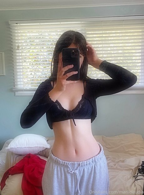 mariiclaudia hot pornstar img