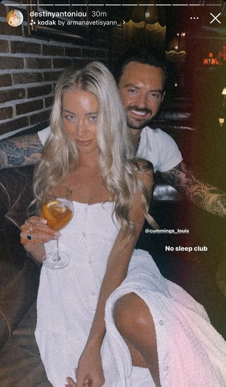 bride onlyfans beautiful photo