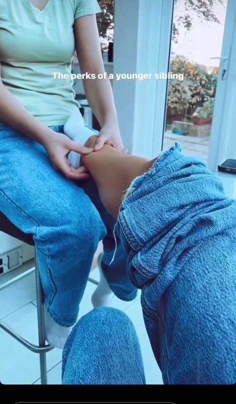 sexy mom onlyfans free naked image