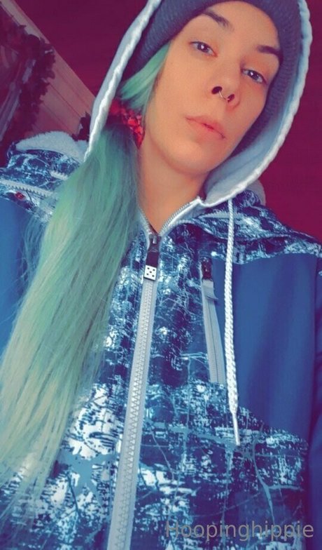 hoopinghippie23 hd pornstar img