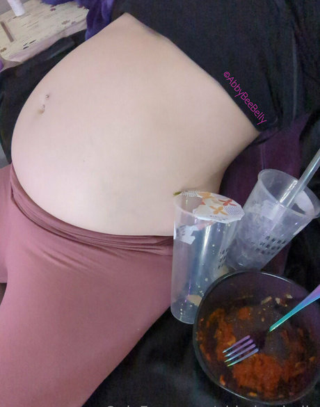 abbybeebelly adult model pictures