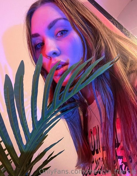 mencia francis erotic pornstar img