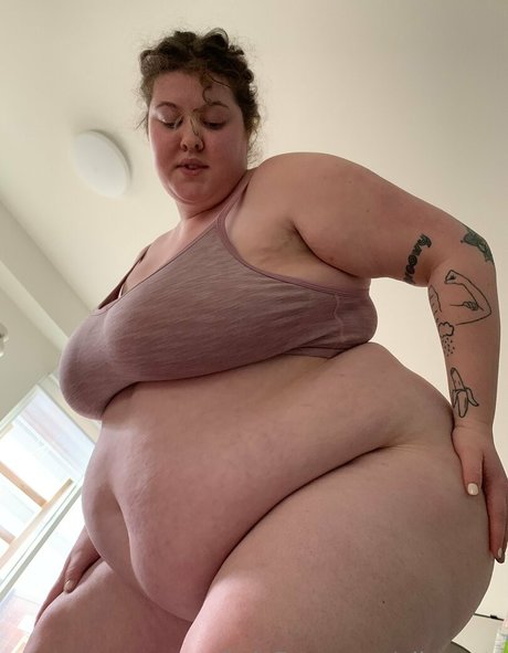 aliceeats pornographic model pictures