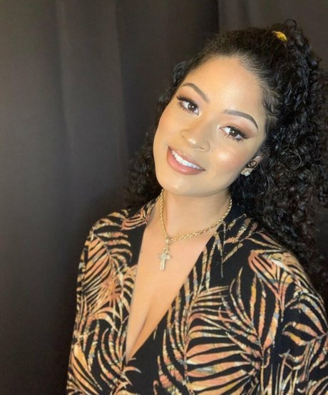 Patrise Kaitlyn model xxx pic