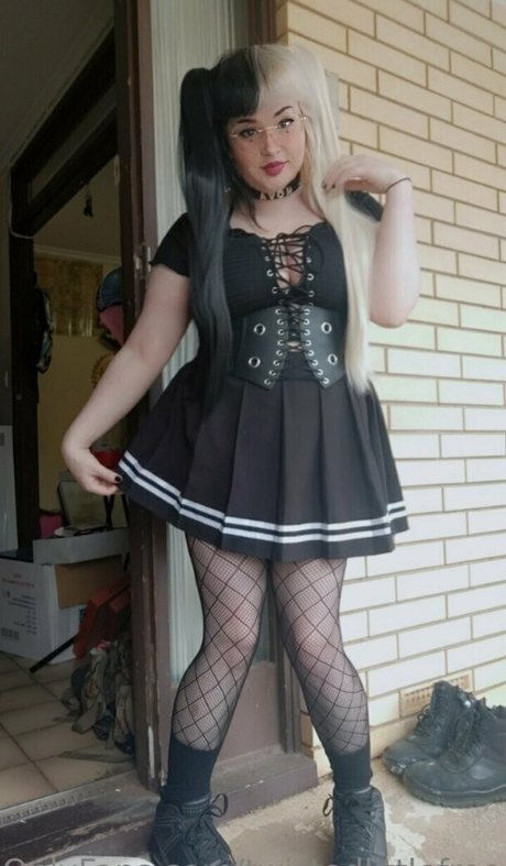 twistedlittlefree top star pics