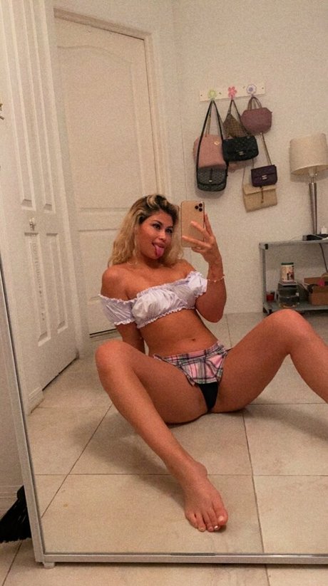 vipbubbles hot actress img