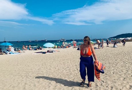 ladyboy asian onlyfans xxx archive