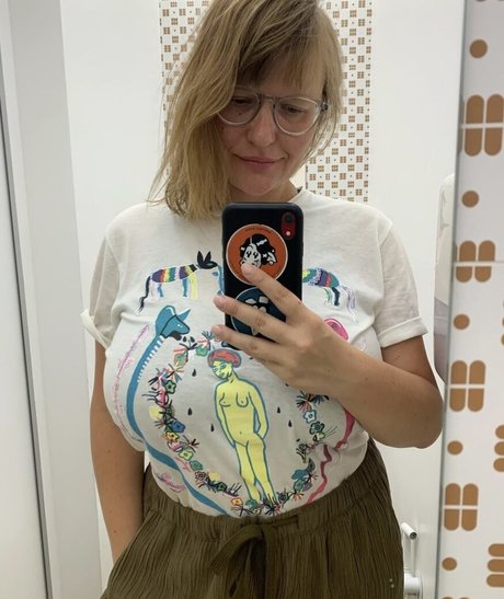 bunny princess onlyfans pornographic picture