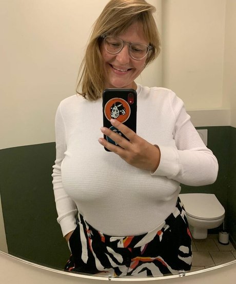 Veronika Ivanova pornstar sexy img