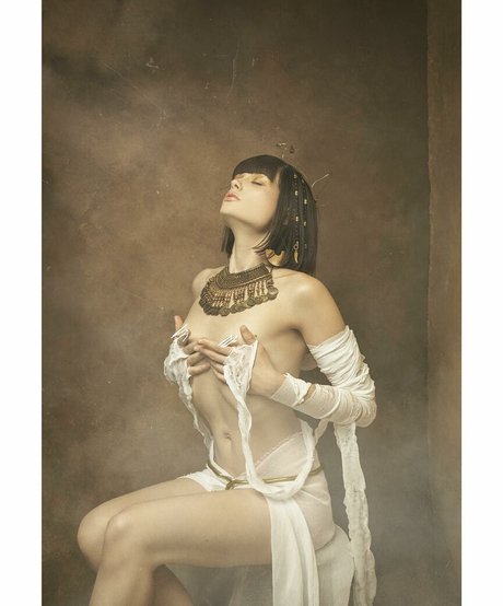 Marie Grippon hd pornstar image