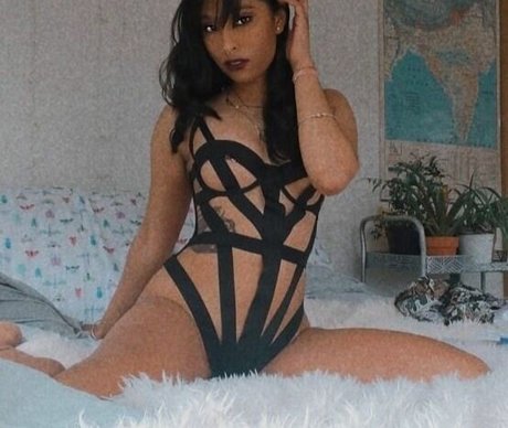 Spicypakora high quality actress picture