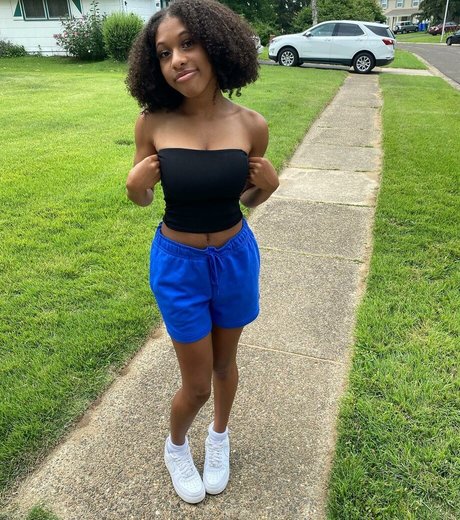 Elyse Rey xxx star picture