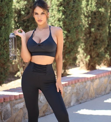 Briannagova model top images