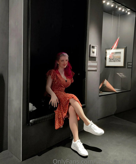 violetvarnfree model nice galleries