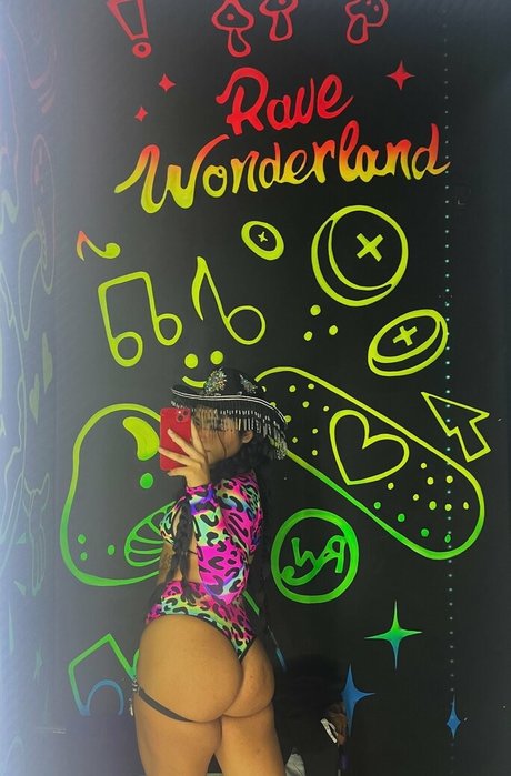 savethesharkss model hot archive