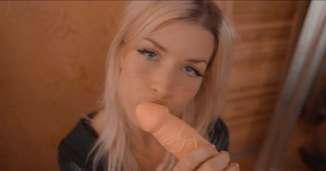 strawberry milk onlyfans sexy images