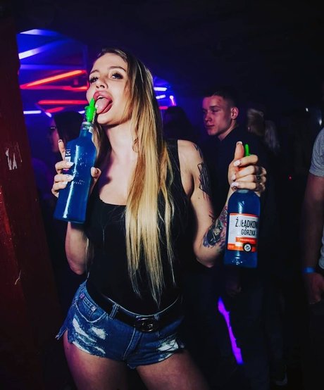 Klaudia Stec model art picture