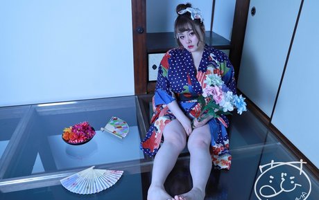 Umi Mitoma pornographic star image