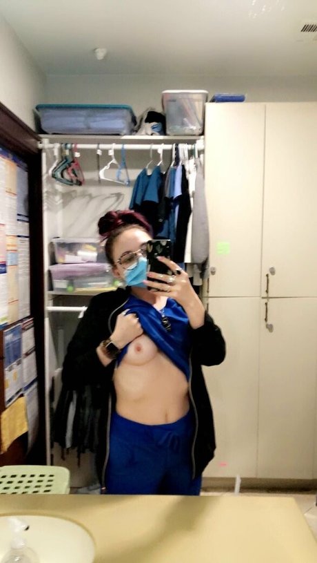 summersue22 hd model pic