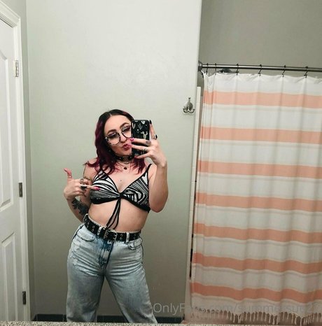 summersue22 nude model images