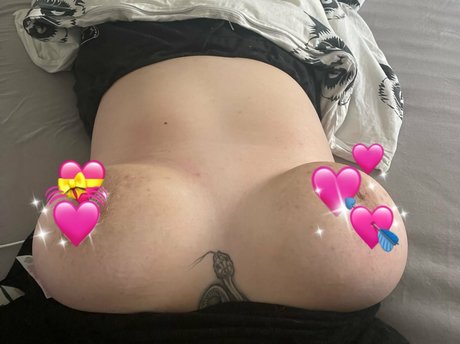 Nsflux model nudes img