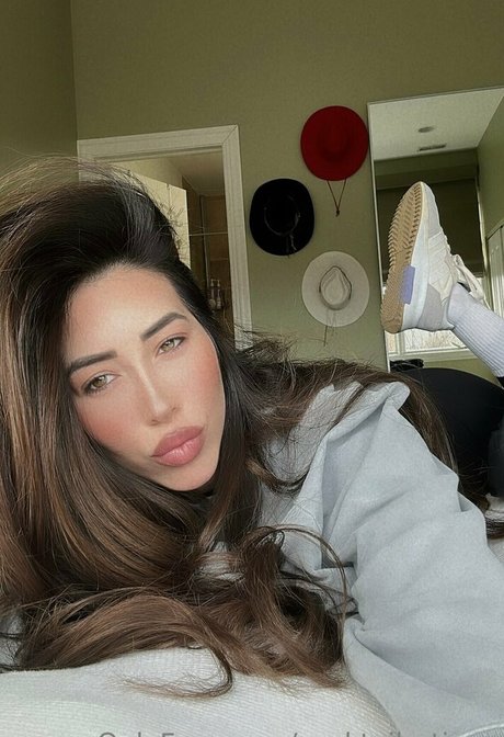 cocktailratings erotic actress picture