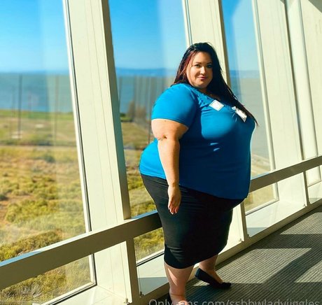 ssbbwladyjiggles star best img