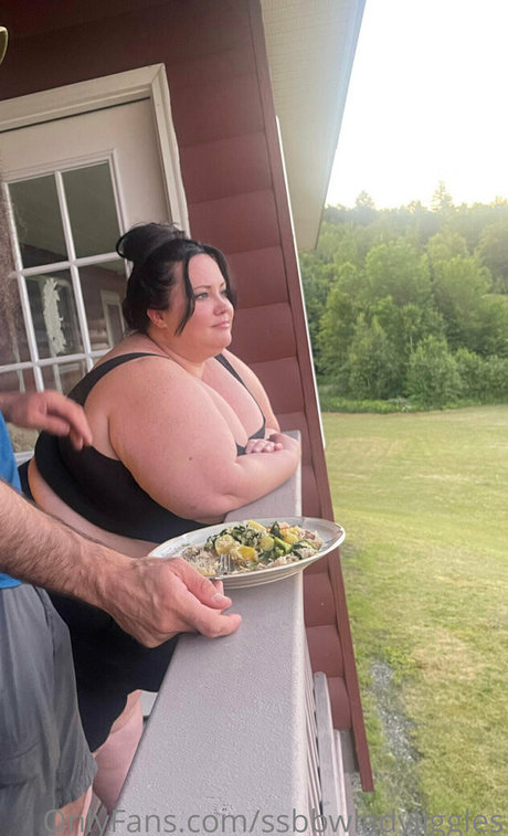 fat mature onlyfans hot sexy pic