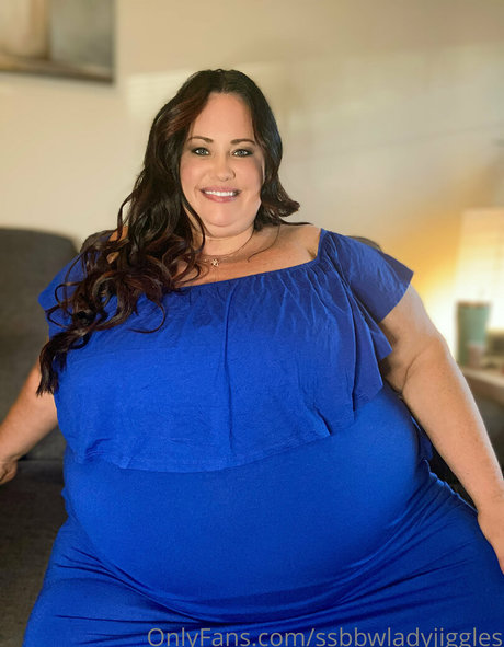 ssbbwladyjiggles erotic pornstar img